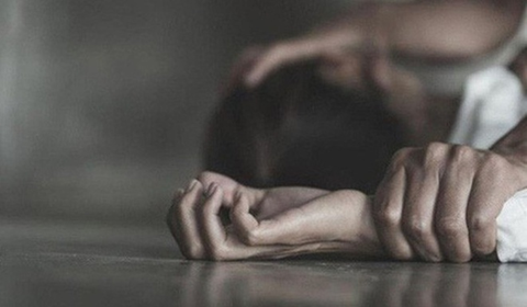 [viet69] Hiếp dâm em gái giữa đường trong đêm cực sướng
