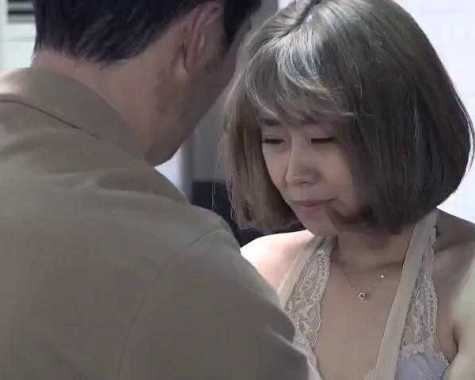 [Phim 18+] Cha, Con Gái Và Những Người Bạn - viet69